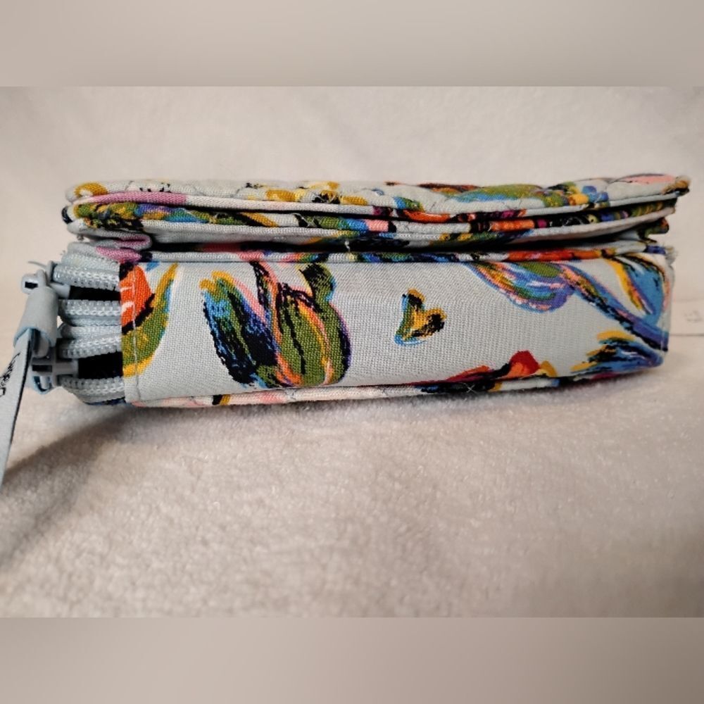 Vera Bradley All In One Crossbody - Picture 5 of 6